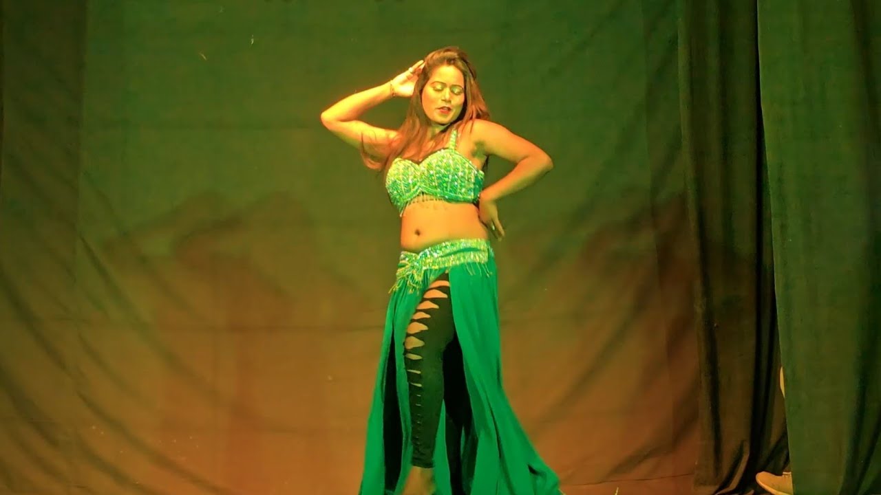 Teri Jawani Badi Mast Mast Hain | Miss. Sushmita | Natkhat Apsara Lavni Group | #zadipattitheaters 