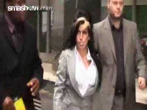 Amy Winehouse wieder vor Gericht! smash247