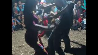 Penari Joget Lombok Bisa di Peluk Hot (Pasrah)