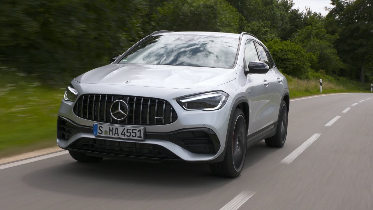 New MERCEDES-AMG GLA 45 S (2021) - FIRST LOOK exterior, interior & DRIVING (421 HP Crossover)