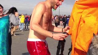 Steven Sladkus does the Make A Wish Polar Bear Plunge!