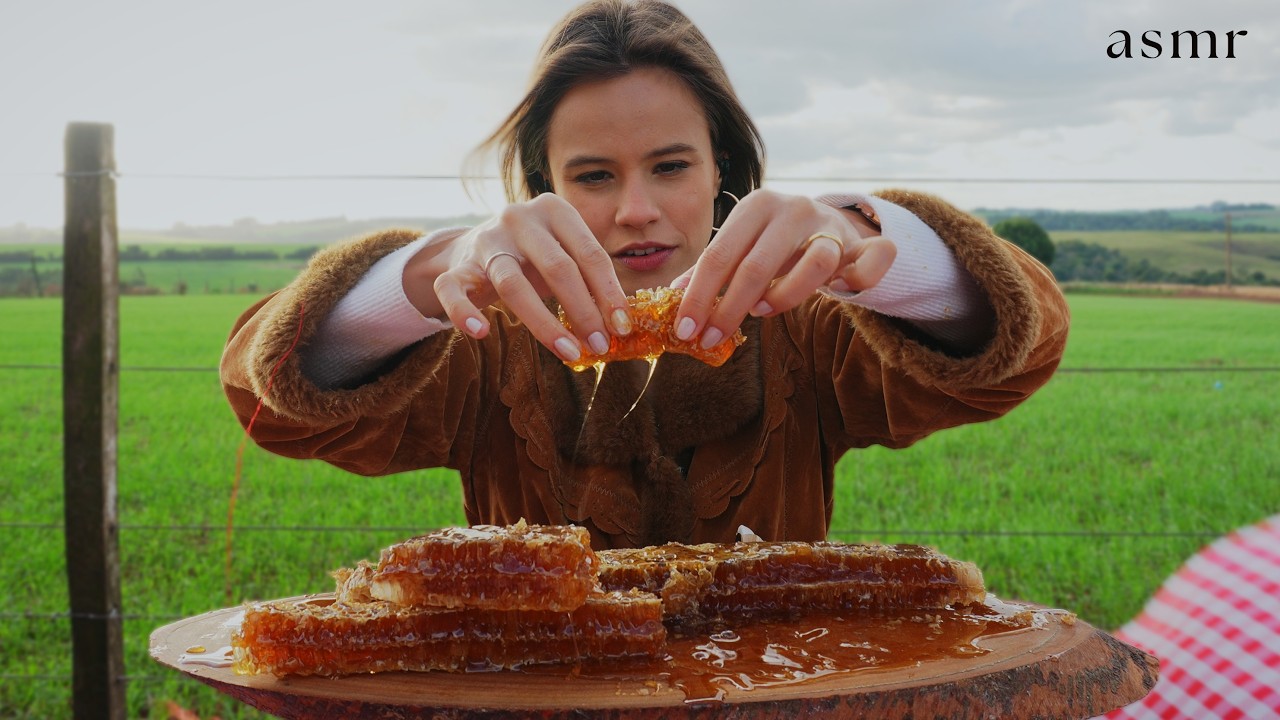 ASMR o FAVO de MEL mais SUCULENTO do YouTube [Especial ANIVERSÁRIO 🎂]