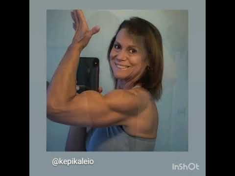 muscle woman Debbie 