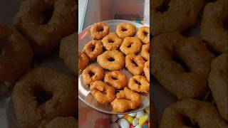 tasty mendu vada😋 #food #ytshorts #tastyindia #recipe #tasteofindia #indianfood #vada #delicious