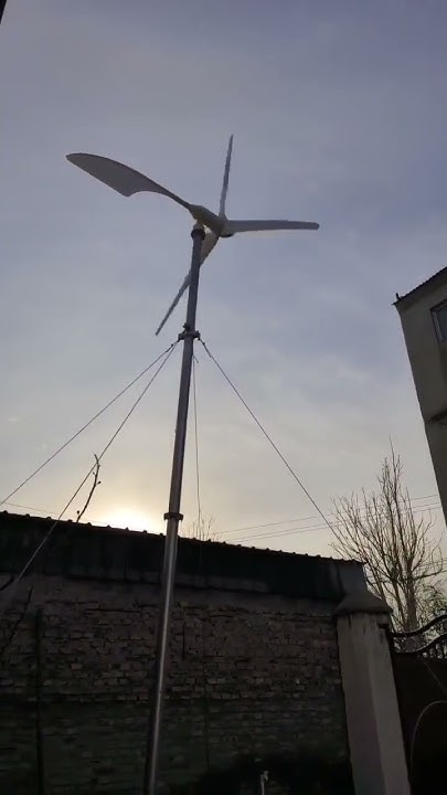 2000-watts-horizontal-wind-turbine-generator-spinning-under-normal-wind