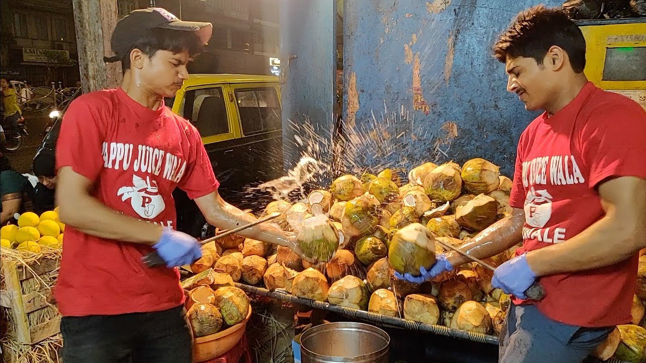 Coconut Cutting Ninjas | Famous Dilwale Shake of India | Indian Street Food | Aamchi Mumbai