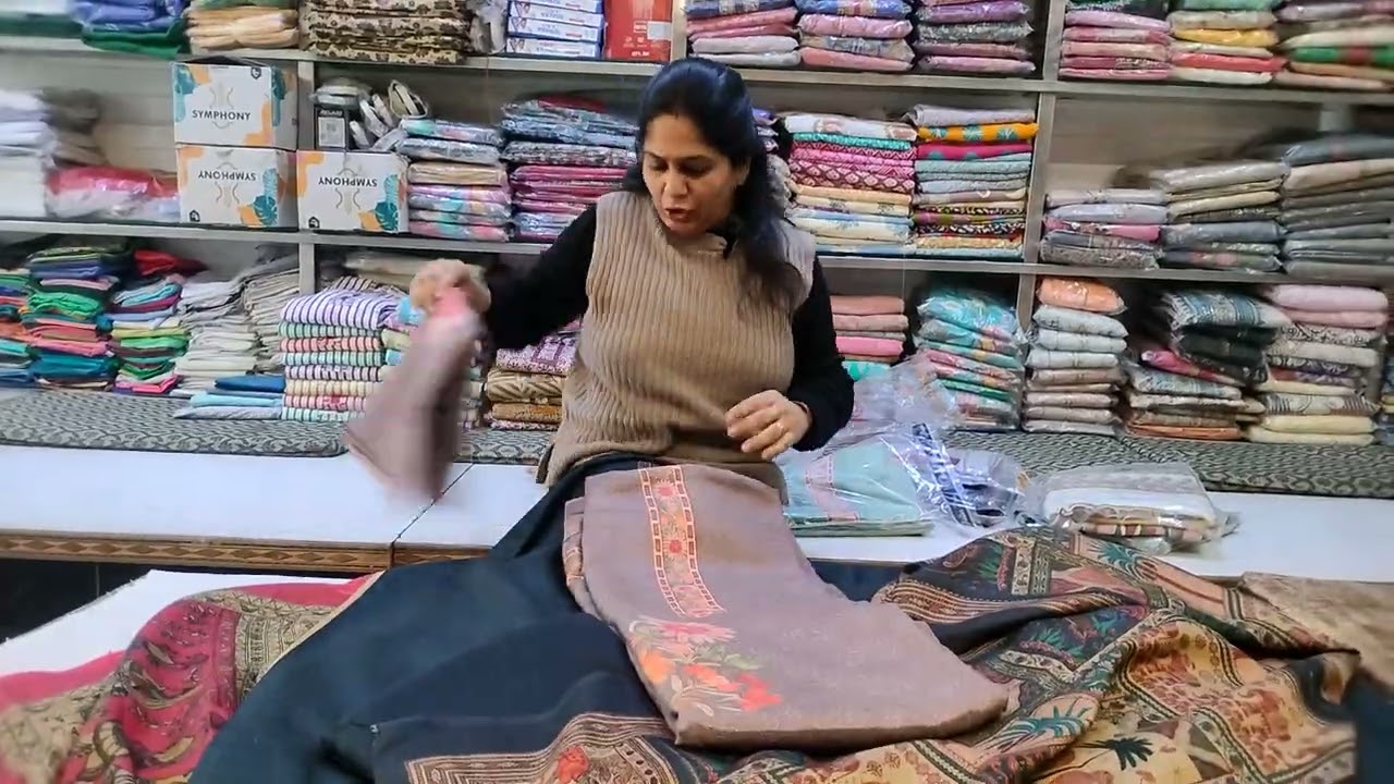 750/- mei sale dhamaka 🎊🥳woollen suit🥳 heavy discount😮jaldi order kare🤗 shipping free 📞 9812114113