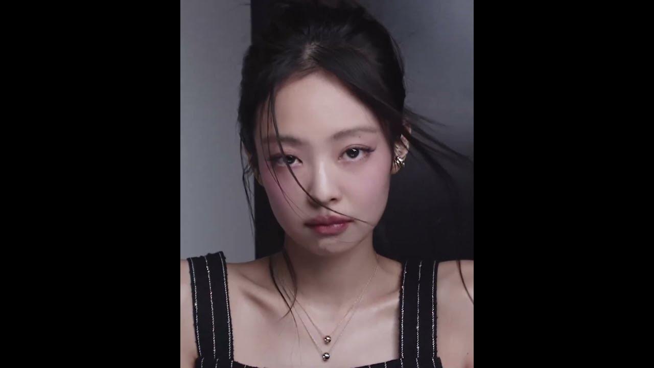 BLACKPINK Jennie Chanel Vogue