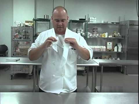 The Chef&rsquo;s Academy: How to tie a neckerchief