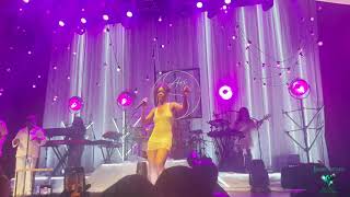 Ari Lennox Performs "POF" and "Waste My Time" on A/S/L Tour