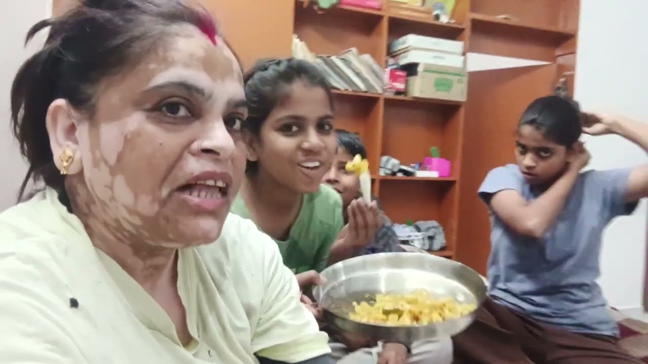 आज मेरी बेटी ने बनाया था पास्ता लेटेस्ट 🍝😋