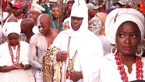 Moment Queen Ashley Join Ooni Of Ife As He Takes Cultural Walk