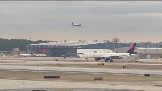 FAA stops domestic takeoffs for first time since 9/11