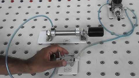 Single acting pneumatic cylinder