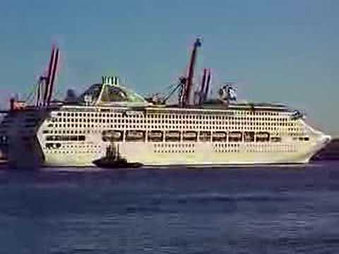 Sun Princess Cruise Liner Arrival in Fremantle, March 2008