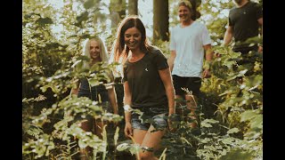 Nachhaltige Kleidung Aus Holzfaser Wie Tencel, Modal Oder Ecovero