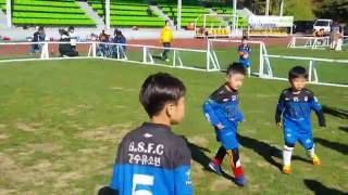 161030 슈퍼키즈매치 U-6 경수유소년 VS 이정욱축구교실 6세부 예선2경기 screenshot 2