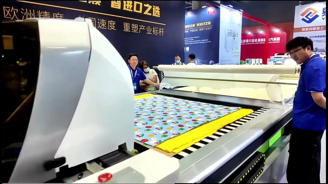 Auto Fabric Spreading, Labeling and Cutting