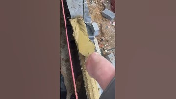 Spreading mortar #asmr #bricklayer #satisfying #subcribe #bricklaying