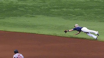 BOS@TB: Forsythe makes the diving catch to save a run