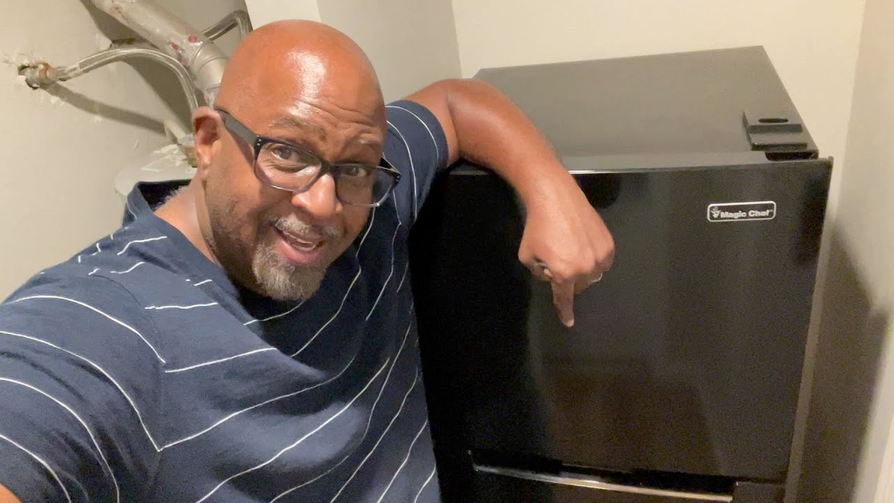Magic Chef HMDR1000BE Top Freezer Refrigerator Review YouTube