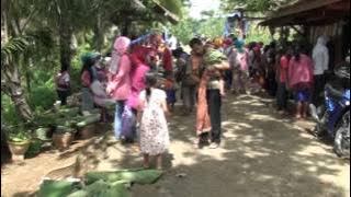 Download lagu Kenangan Kampung x kumbang