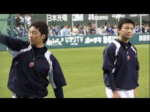 201200606　ﾑﾄｩ君の壁当てを見守る（？）田島君ｗ　＠西武ドーム