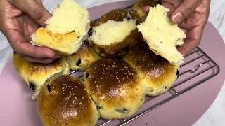 Delicious combination: Raisin rolls and for a sandwich screenshot 2