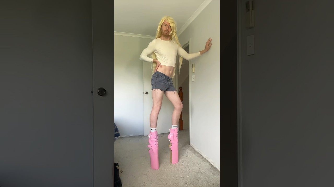 DO YOU LIKE THE FINISHED OUTFIT??? 👀🤪 