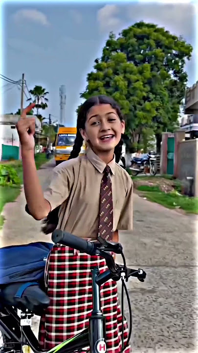 School Jane ki maja maja 😄📚✍🏻 #viral #motivation #song #funny #shortvideos #love #school #schoollife