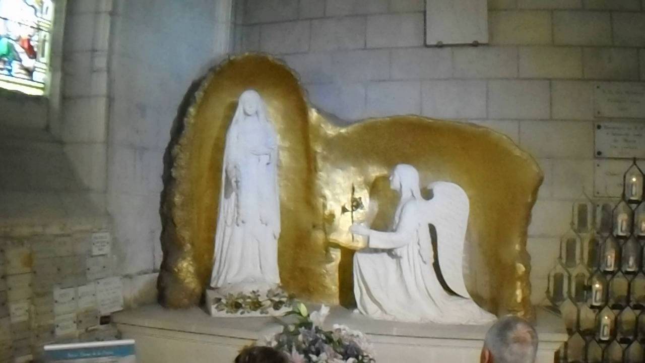 eglise-saint-gilles-de-l-le-bouchard-lieu-d-apparition-de-la-vierge