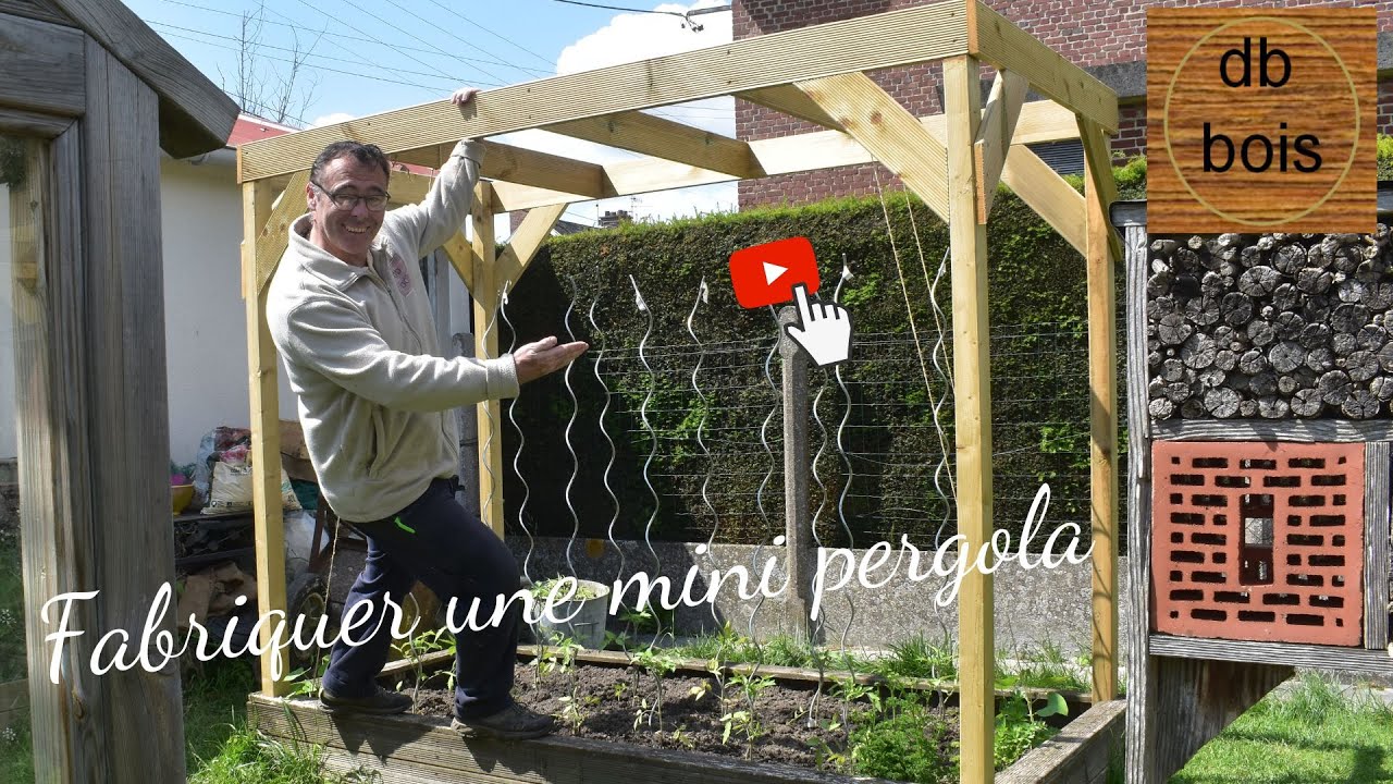 Comment fabriquer une mini pergola sur bac à potager - YouTube