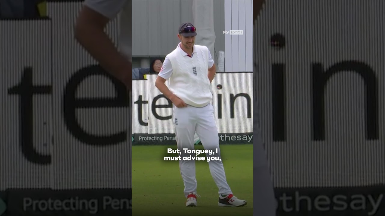 Mark Wood was NOT a fan of Josh Tongue's green socks! ❌ #shorts #cricket