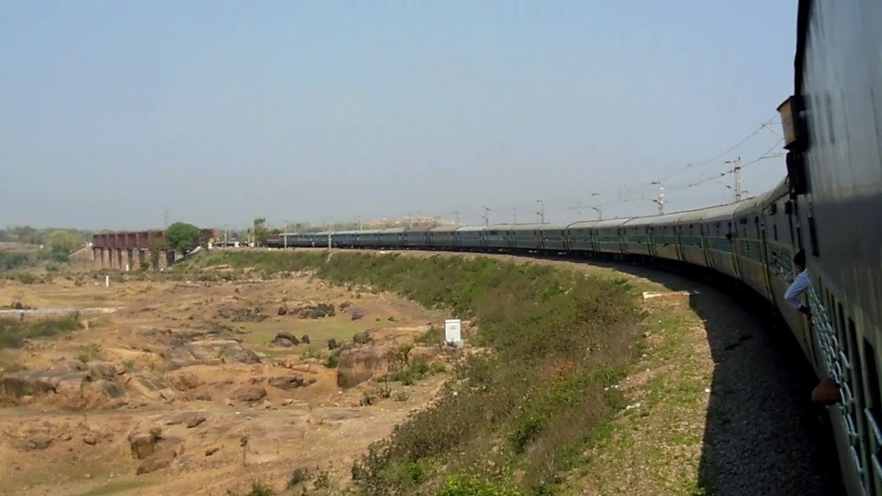 12161 Lashkar SF Exp Crossing Betwa River.