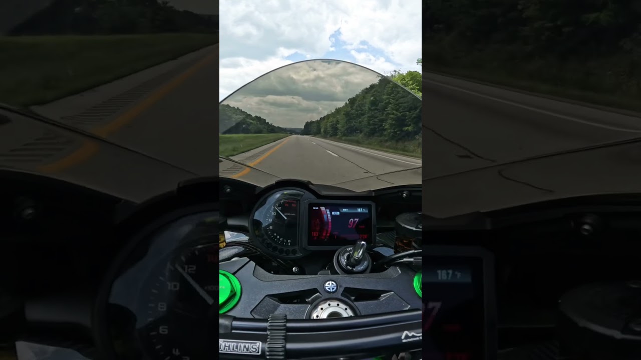 GTR vs Ninja H2 on low Boost in Mexico! 