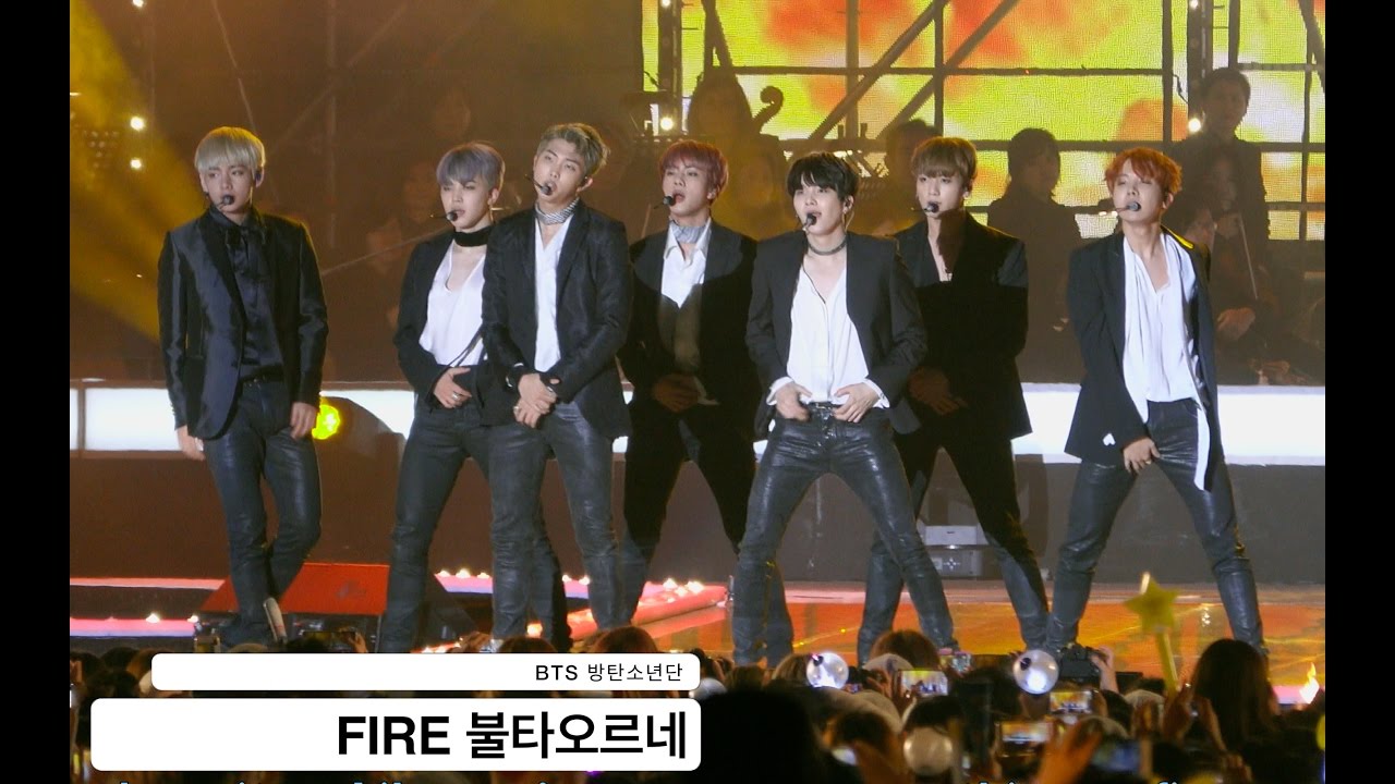 방탄소년단[4K 직캠]불타오르네 FIRE@20161018 Rock Music