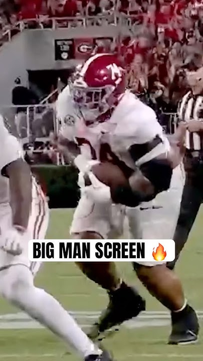 369-lb Kadyn Proctor catches a pass 😂
