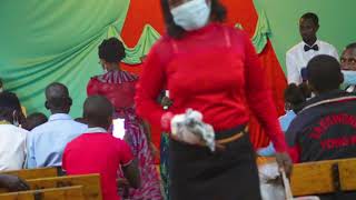 Winnie Kinyua  Preforming live  Haleluya During The Launch