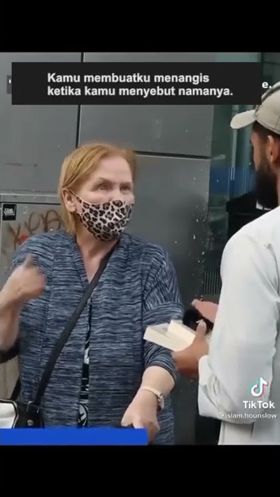 Wanita Non-Muslim Menangis Saat Dengar Nama Nabi Muhammad