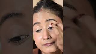 Easy Tape Eye Makeup Tutorial 😳✨ Beginner Friendly #eyemakeuphack #eyemakeup #eyelinerhack