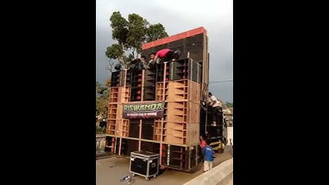 Riswanda cek sound kidang berik