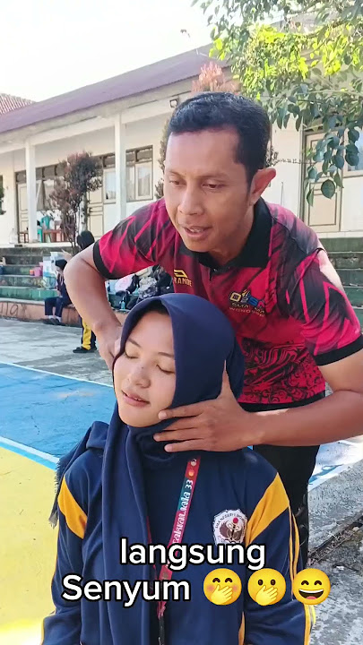 Smile straight away 🤭🫢😆😆 #wonosobotherapy #kretek #injury #pinched nerve