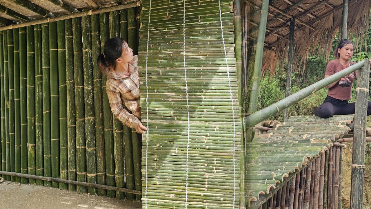 Building a Bamboo Staircase for the House – A Girl Creates a New Surprise