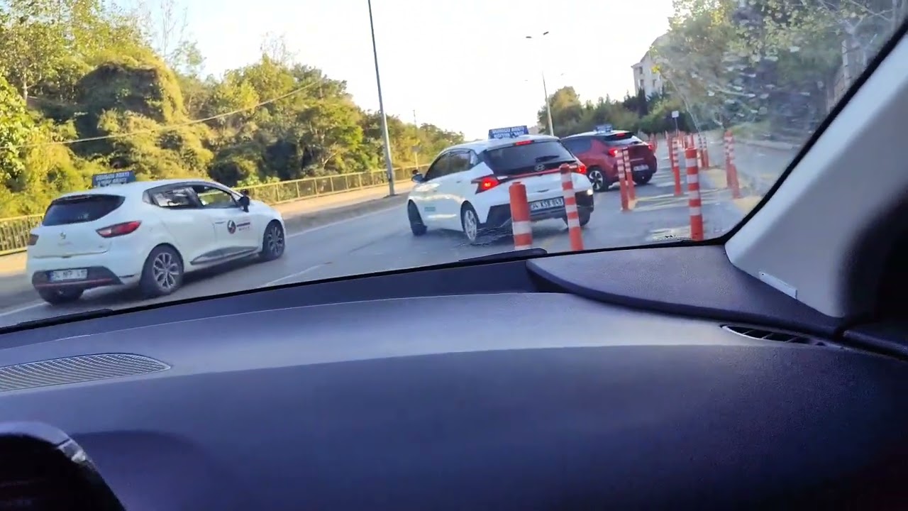 Dersimiz Simge Hanım Ümraniye Bölgesi İkili L park olan Parkurumuz. Sınavı tek seferde geçme sırrı