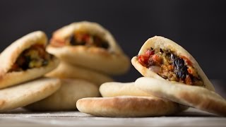Пита с Салатом из Запеченых Овощей || Bread & Butter || Хлеб и Выпечка на FOOD TV Пита с Салатом из Запеченых Овощей || Bread & Butter || Хлеб и Выпечка на FOOD TV