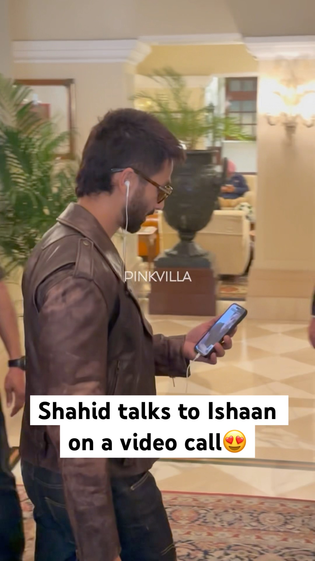 Shahid Kapoor \u0026 Ishaan Khatter’s BOND tho? | #shorts #bollywood #shahidkapoor