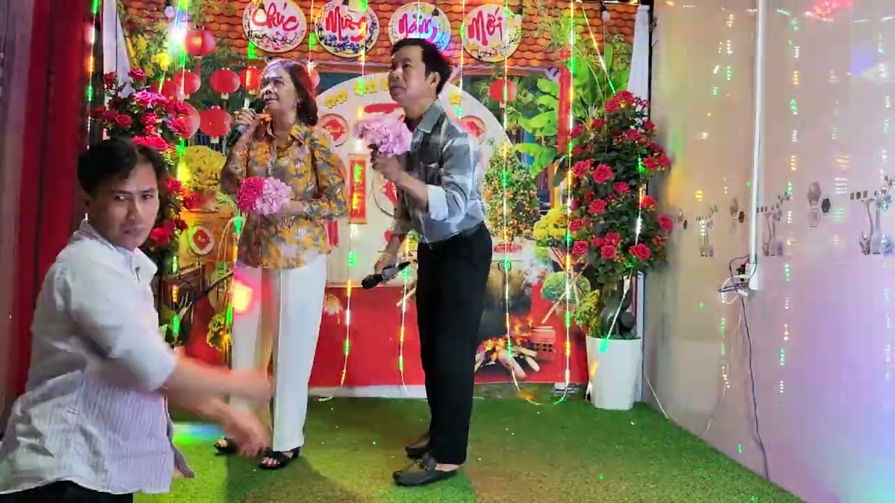 Anh. Cẩm vs CHỊ Thanh Thảo 