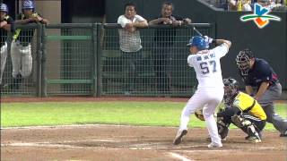 20130802 CPBL 象 VS 猿 6下 鍾承佑左外野二壘安打