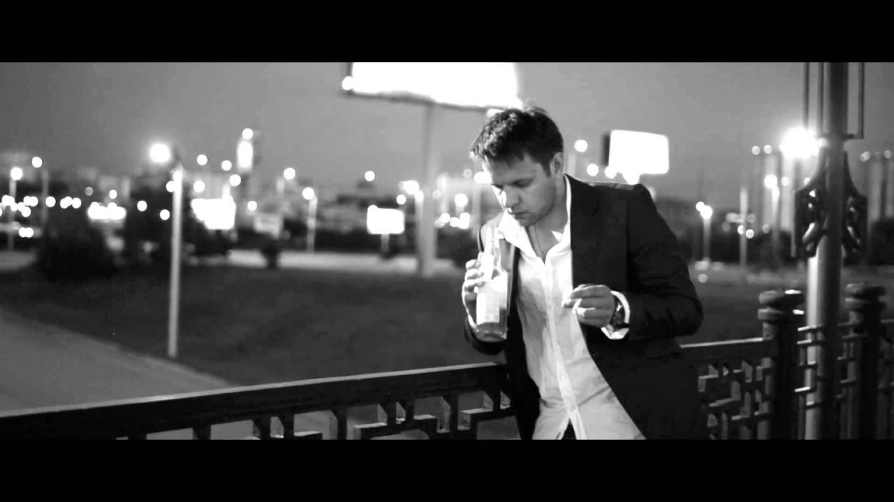 я вышел из дому поздно вечером