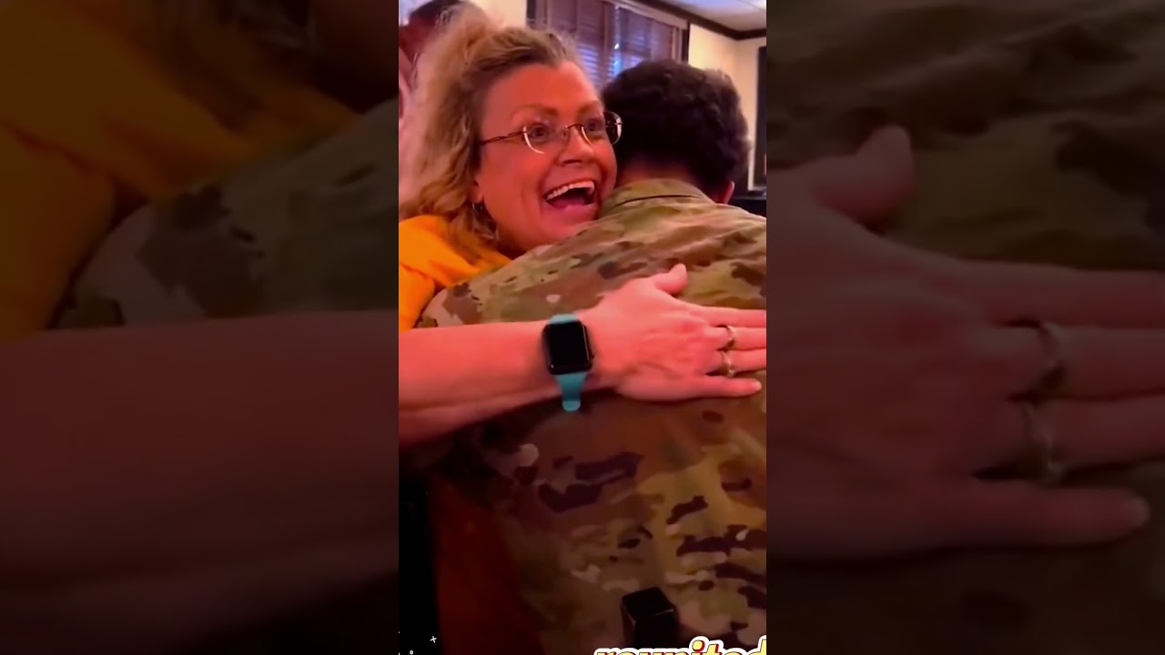 Soldier Emotional Surprise to Mom❤️❤️